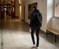 Studia na kierunku psychologia w Warszawie stacjonarnie czy niestacjonarnie – jaki tryb wybrać?