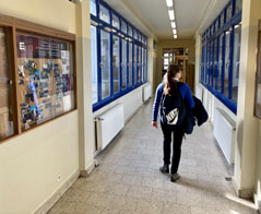 Studia na kierunku administracja w Warszawie stacjonarne czy niestacjonarne – jaki tryb wybrać?