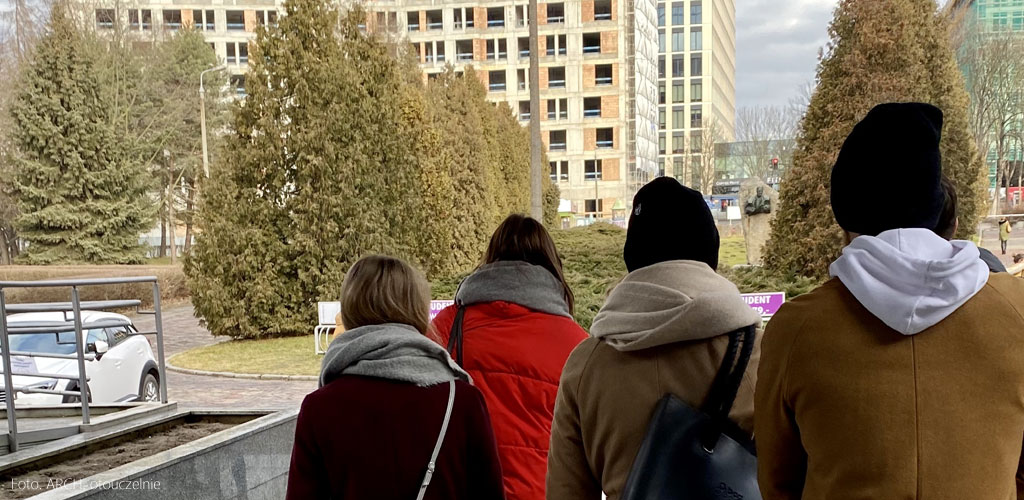Kto i dlaczego idzie na studia na kierunku Zarządzanie w Krakowie?