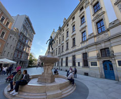 Studia na kierunku prawo we Wrocławiu stacjonarne czy niestacjonarne – jaki tryb wybrać?