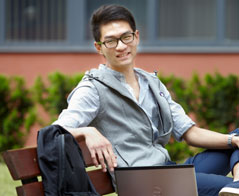 Stosunki międzynarodowe - Uniwersytet Łódzki