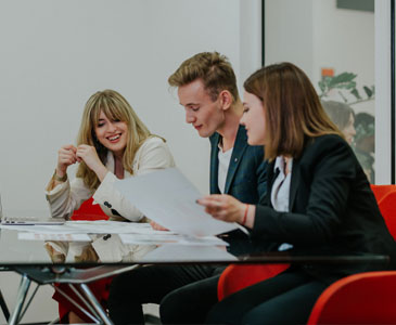 Uczelnia Łazarskiego w Warszawie - studia podyplomowe