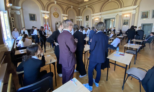 Matematyka 2026 - matura próbna. 32 zadania od CKE, czy w tym roku także pokonały maturzystów?