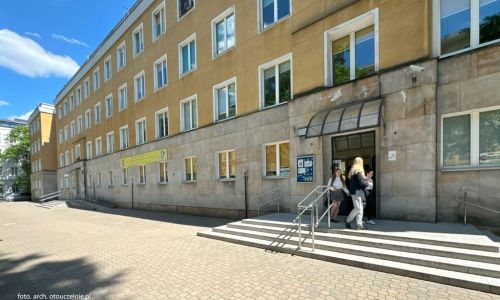 J. angielski E8 2026: Arkusze i odpowiedzi. RELACJA NA ŻYWO!