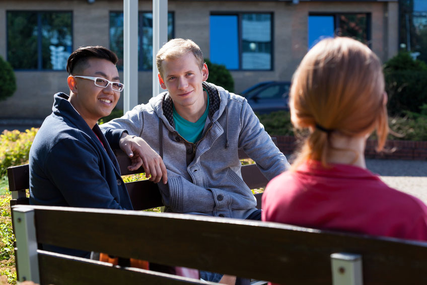 Ile trwają studia na kierunku Filologia w Poznaniu