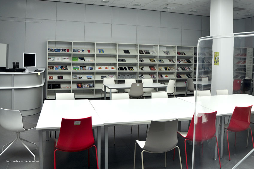 Jaka praca po studiach niestacjonarnych na kierunku Prawo w Warszawie