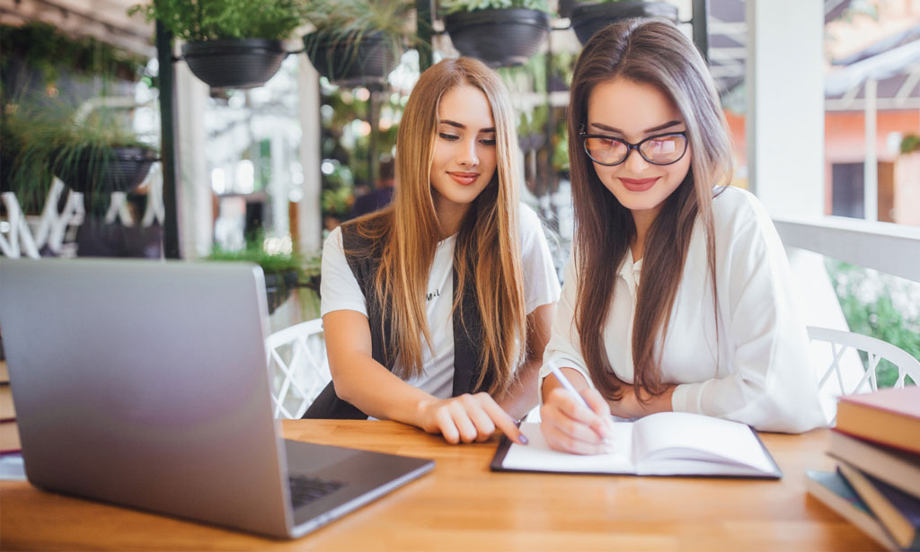 Edukacja bez chaosu. Jak technologia porządkuje współczesne studiowanie?