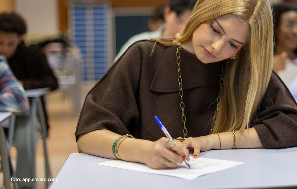 Jak napisać wpis na bloga po angielsku w 2026 roku? Najważniejsze wskazówki i przydatne słownictwo