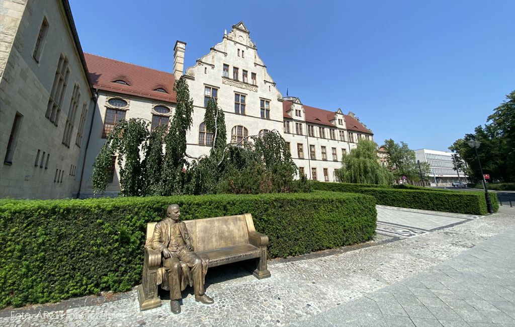 Studia Poznań - Uniwersytet im. Adama Mickiewicza w Poznaniu