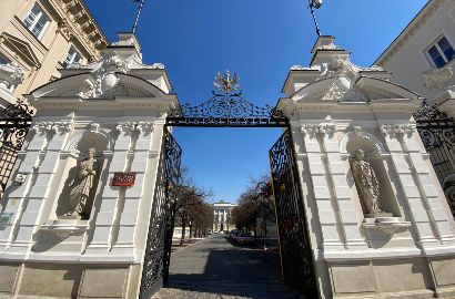 Kwiecień plecień bo przeplata, trochę zimy, trochę... dni otwartych na warszawskich uczelniach wyższych