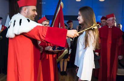Psychologia studia w Uczelni Biznesu i Nauk Stosowanych 