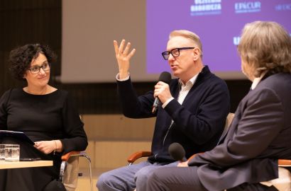 Mariusz Szczygieł na WP-A UAM w Kaliszu. O sztuce reportażu i odpowiedzialności słowa