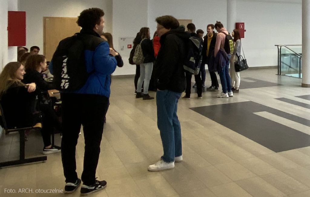 Edukacja artystyczna w zakresie sztuk plastycznych - Warszawa