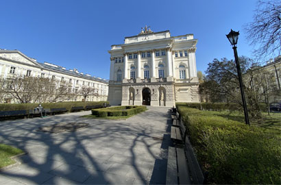 Ponad 5 tysięcy kandydatów zmierzyło się z egzaminami na aplikacje prawnicze